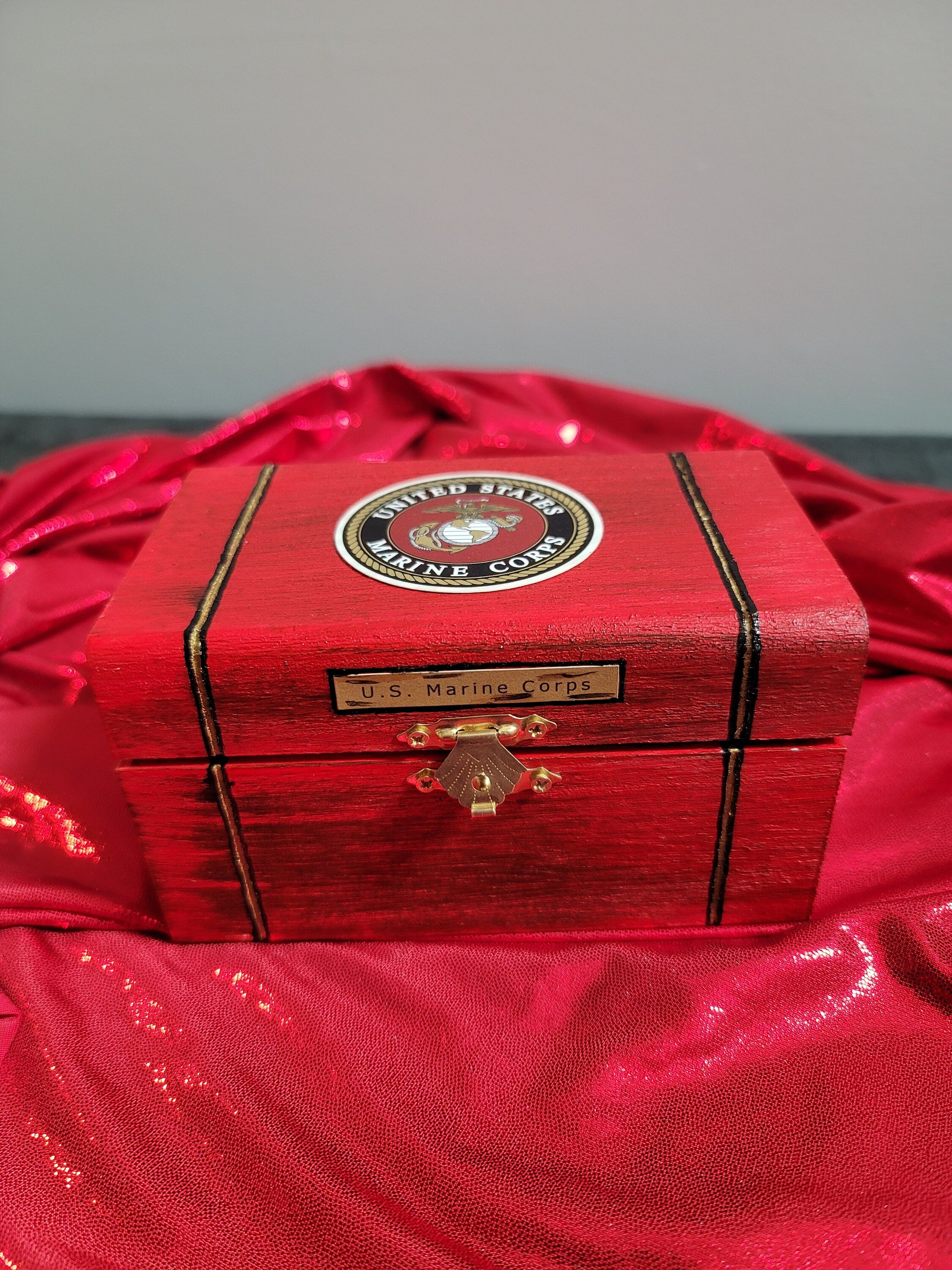 USMC Crucible Coin Keepsake Box | Handcrafted by Veterans | Bootcamp Gift